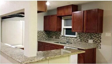 5216 Woodrow Ave in Austin, TX - Building Photo - Building Photo