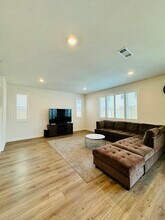 5473 Guenoc Valley Ln in Antioch, CA - Building Photo - Building Photo