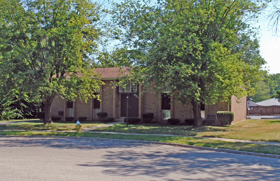 2750 Bobbie Pl in Dayton, OH - Building Photo