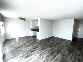 11771 National Blvd in Los Angeles, CA - Foto de edificio - Building Photo