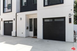 4830 1/2 Pickford St in Los Angeles, CA - Building Photo - Building Photo