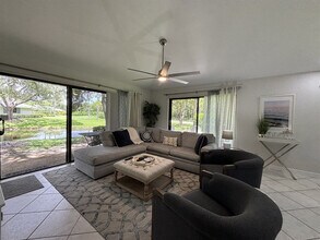 216 Club Dr in Palm Beach Gardens, FL - Building Photo - Building Photo