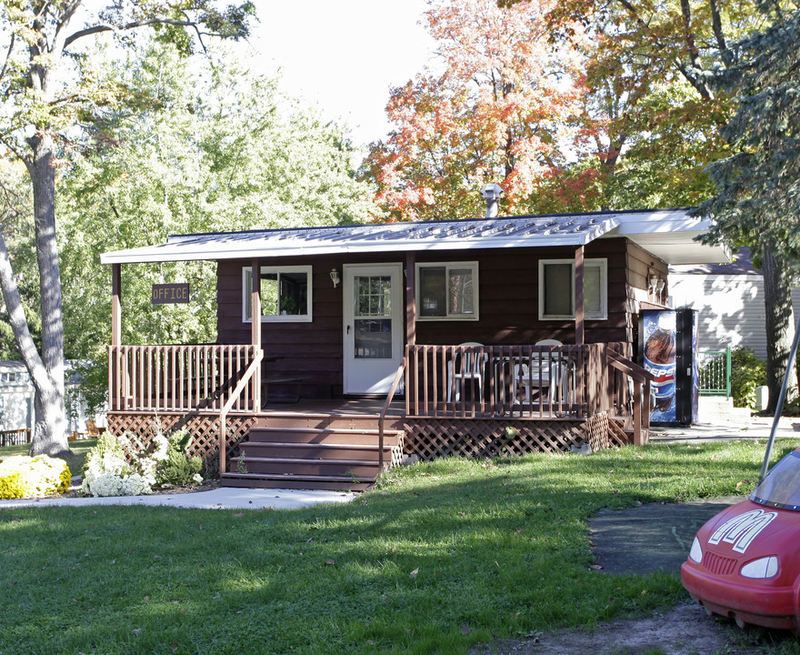 Coachman's Terrace in Lake Geneva, WI - Building Photo