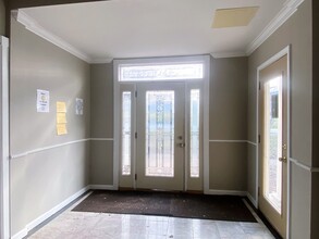 164 W Wall St, Unit A 7 in Cookeville, TN - Foto de edificio - Building Photo