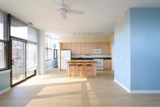 15 S Throop St in Chicago, IL - Building Photo - Building Photo