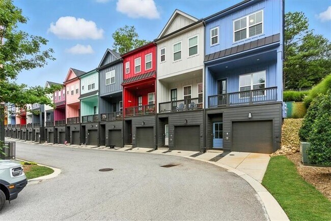 170 Color Cir in Atlanta, GA - Building Photo - Building Photo