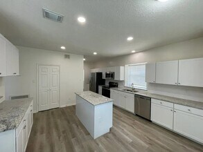 6235 Sandy Hollow Dr in Katy, TX - Building Photo - Building Photo