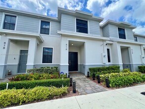 414 NE 12th St in Florida City, FL - Building Photo - Building Photo