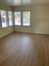 215 N Myrtle Ave in Monrovia, CA - Building Photo - Building Photo