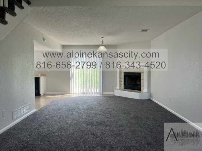 453 Spring Ave in Liberty, MO - Building Photo - Building Photo