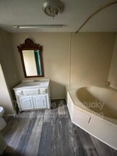 1104 Columbia Ave in Glasgow, KY - Building Photo - Building Photo