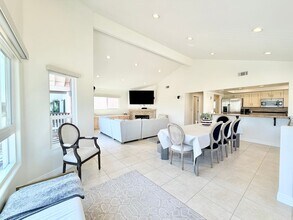 3953 Sunset Ln in Oxnard, CA - Building Photo - Building Photo