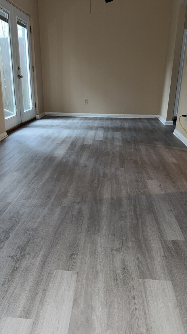 4338 Great Oak Dr in North Charleston, SC - Foto de edificio - Building Photo