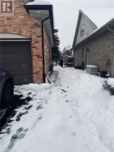 5542 Twelve Mile Trail in Burlington, ON - Building Photo - Building Photo