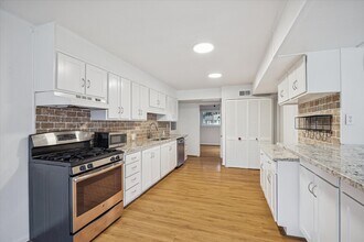 10518 Moorberry Ln in Houston, TX - Building Photo - Building Photo