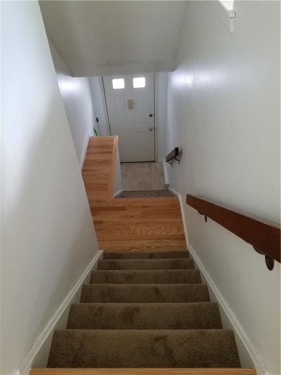 1102 Woodbridge Commons Way in Woodbridge Township, NJ - Building Photo - Building Photo