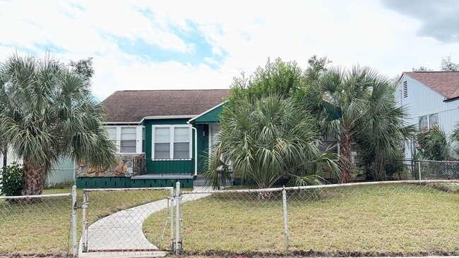 property at 828 16th Ave S