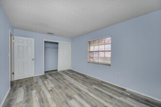 1277 Sylvia Ave in Spring Hill, FL - Building Photo - Building Photo