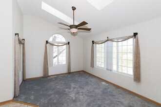 2232 Dawson Ln in Algonquin, IL - Building Photo - Building Photo