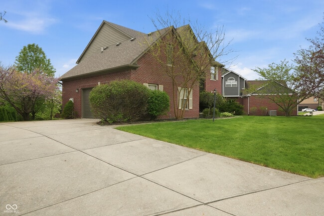 4091 Huntsman Dr in Zionsville, IN - Building Photo - Building Photo