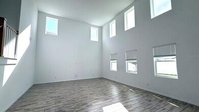 2086 Derwent Dr in Davenport, FL - Building Photo - Building Photo