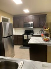 4601 Peach Grove Rd in Austin, TX - Building Photo - Building Photo