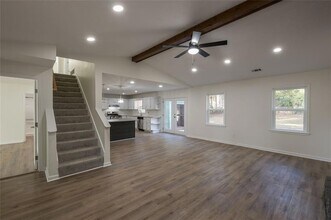 5081 Hubert Dr, Unit 1 in Powder Springs, GA - Foto de edificio - Building Photo