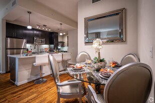 3070 San Felipe St in Houston, TX - Building Photo
