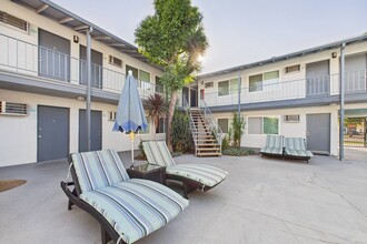 Aqua South in Mission Hills, CA - Building Photo - Building Photo