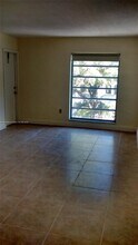 1650 S Le Jeune Rd in Coral Gables, FL - Building Photo - Building Photo