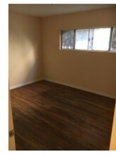 5853 Virginia Ave in Los Angeles, CA - Foto de edificio - Building Photo