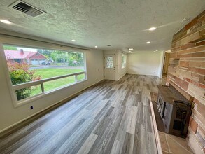 137-137 Briarcliff Dr in Eugene, OR - Building Photo - Building Photo