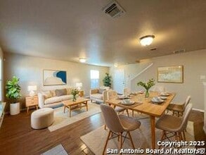 8219 Maple Meadow Dr in Converse, TX - Building Photo - Building Photo