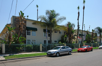 San Mateo Apartments in El Cajon, CA - Building Photo - Building Photo