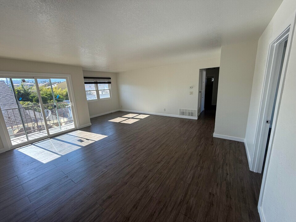 630 W 16th St, Unit 4 in San Pedro, CA - Building Photo