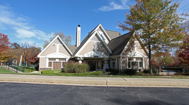 The Elms at Falls Run in Ellicott City, MD - Foto de edificio - Building Photo