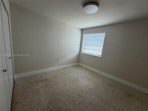 1607 NW 16th Ave in Miami, FL - Building Photo - Building Photo