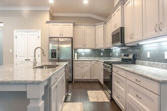 2533 Capstone Dr in Tallahassee, FL - Building Photo - Building Photo