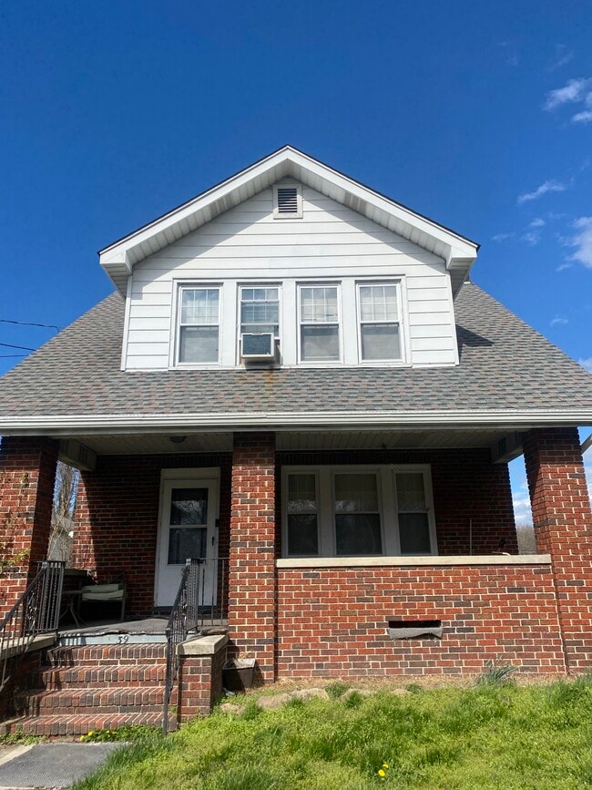 39 Elvin Ave in Penns Grove, NJ - Building Photo - Building Photo