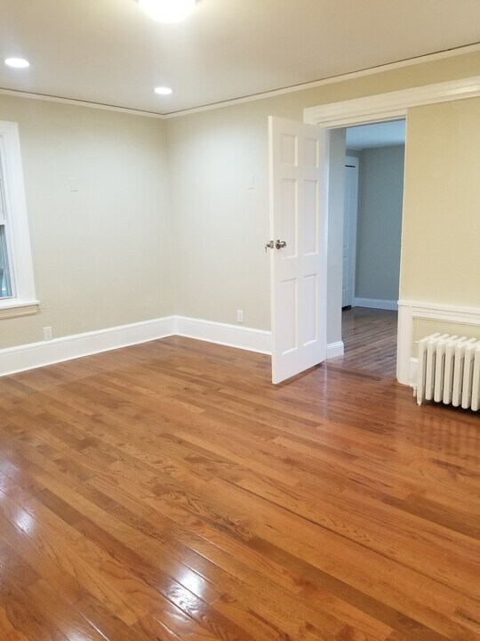 108 Park Ave, Unit # 2 in White Plains, NY - Building Photo