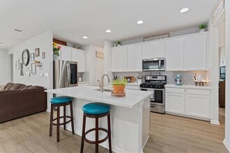 124 Winding Hollow Ln in Georgetown, TX - Building Photo - Building Photo