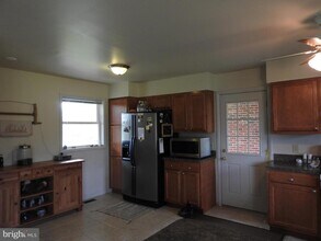 2711 Bel Pre Rd in Silver Spring, MD - Building Photo - Building Photo