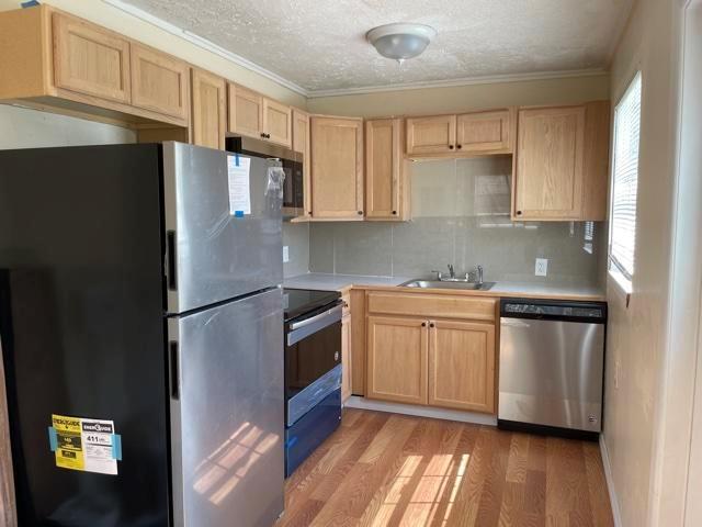 1425 W 30th St in Riviera Beach, FL - Foto de edificio - Building Photo