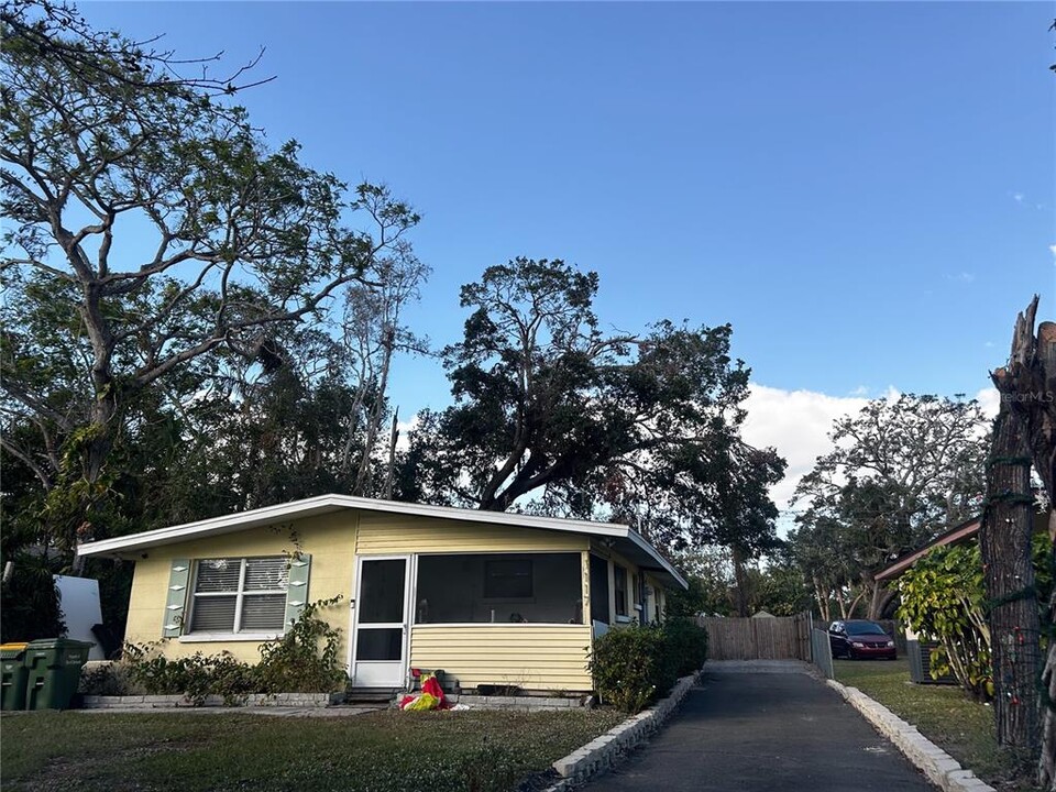 1117 Patterson Dr in Sarasota, FL - Building Photo