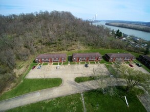 Tara Townhouses in Gallipolis, OH - Foto de edificio - Building Photo