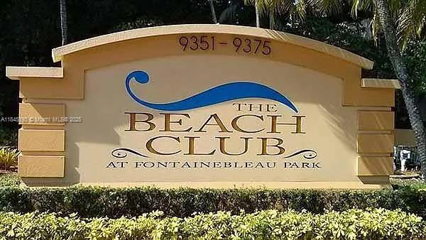 9355 Fontainebleau Blvd in Miami, FL - Building Photo