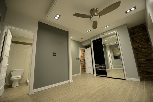 616 S 5th St in Philadelphia, PA - Building Photo - Building Photo