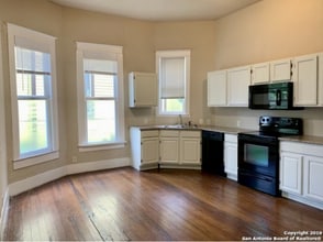 410 E Carson St in San Antonio, TX - Building Photo - Building Photo