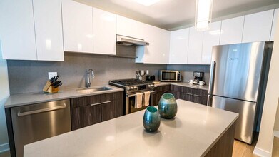 355 Atlantic St in Stamford, CT - Building Photo - Building Photo