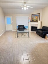 18 Tallow Hill Pl in Spring, TX - Foto de edificio - Building Photo